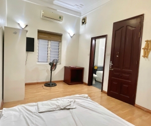Nhà mình còn 1 căn mặt đường phố Mai Hắc Đế cách Vincom Bà Triệu