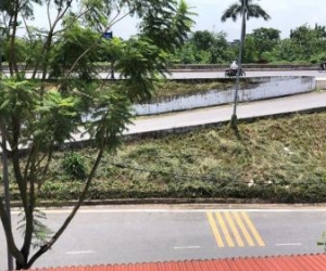 Cho thuê tầng hầm và tầng 1, tòa nhà 5 tầng tại số 15 đường Bát