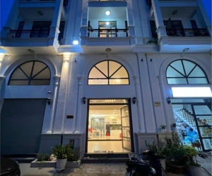 Nhà 4 tầng KDC đồng bộ gần Phú Mỹ Hưng - đường Huỳnh Tân Phát -