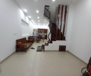 Cho thuê nhà ngõ 151 Nguyễn Đức Cảnh- Hoàng Mai- 5 tầng, 35m2, 3N