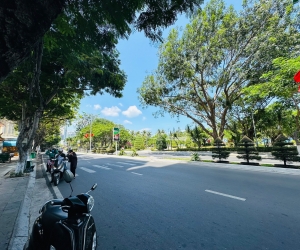 bán nhà mặt tiền view Biển Trần Phú đối diện công viên Phù Đổng Nha...