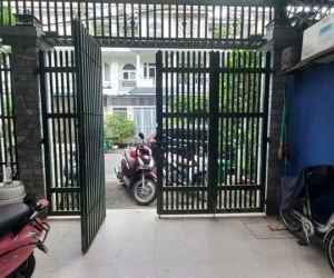 Bán Nhà Đẹp Đắc Địa Nhất Khu, Giá Rẻ Ngay Tại Nhơn Phú, Thủ Đức....