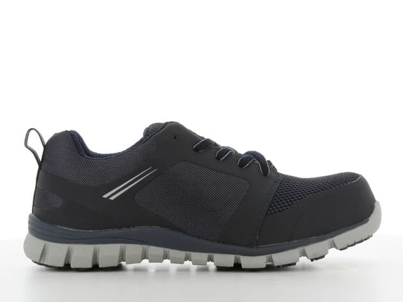 Cách lựa chọn giày bảo hộ cho ngành kho vận