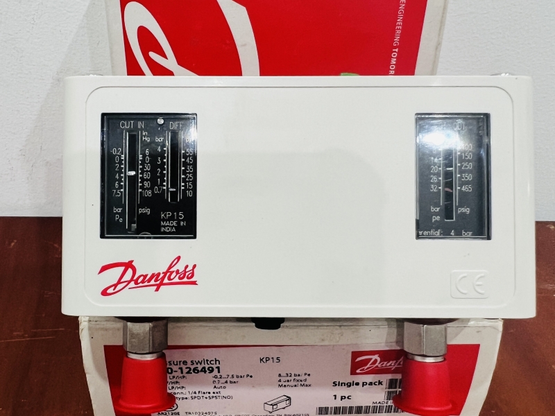 0947459479 cung cấp RƠ LE áp suất kép Danfoss KP15 