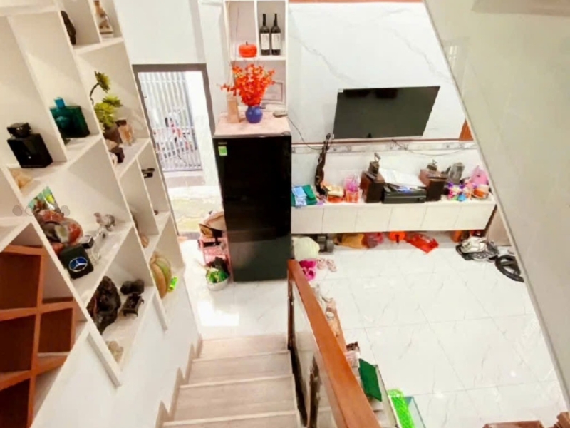 Bán nhà XVNT gần Q1 - 71m2 - 7PN - Cho thuê 25 tr tháng - 30m ra