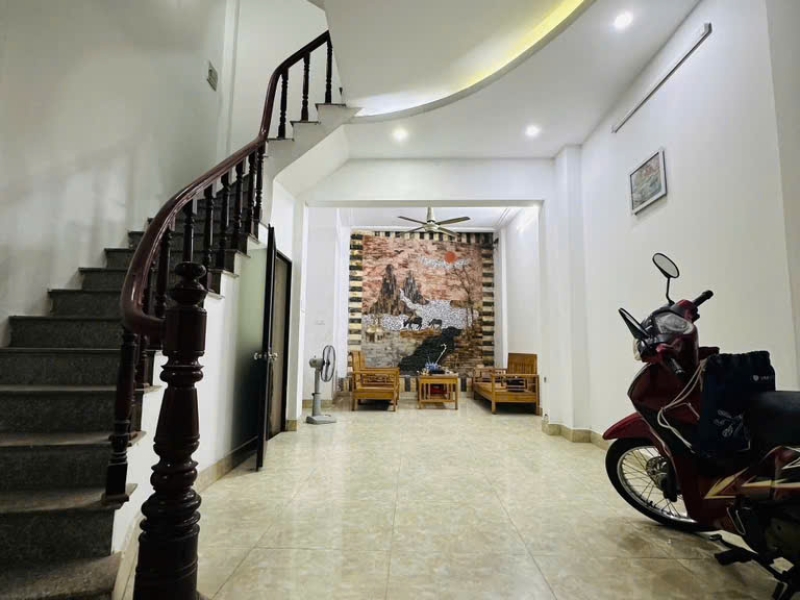 Tây Hồ hót quá nhỉnh 8 tỷ có ngay  nhà 5 tầng, 2 phút ngồi bờ Hồ