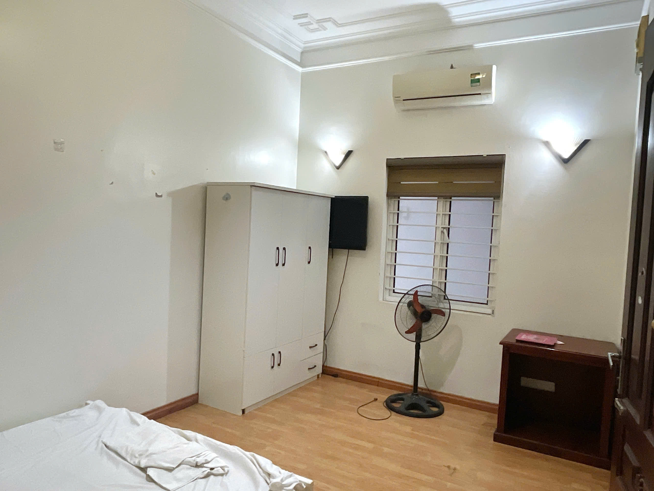 Nhà mình còn 1 căn mặt đường phố Mai Hắc Đế cách Vincom Bà Triệu
