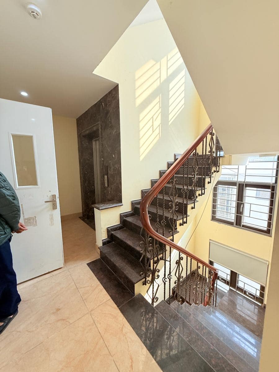 ????????Siêu VIP Mặt phố Trần Vỹ 136m 9T, Dòng tiền khủng, 79.8 tỷ