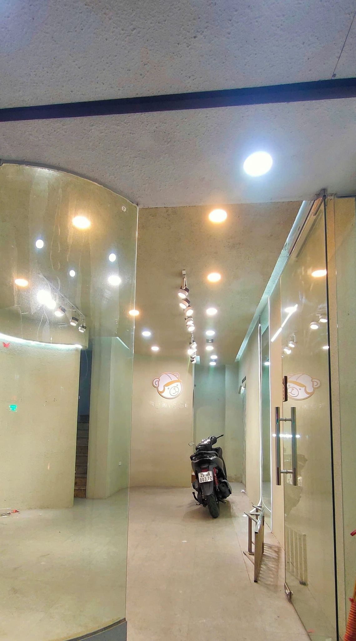 CHO THUÊ NHÀ MẶT PHỐ 161 KIM MÃ – 2 TẦNG – MẶT TIỀN 4.4M – GIÁ TỐT