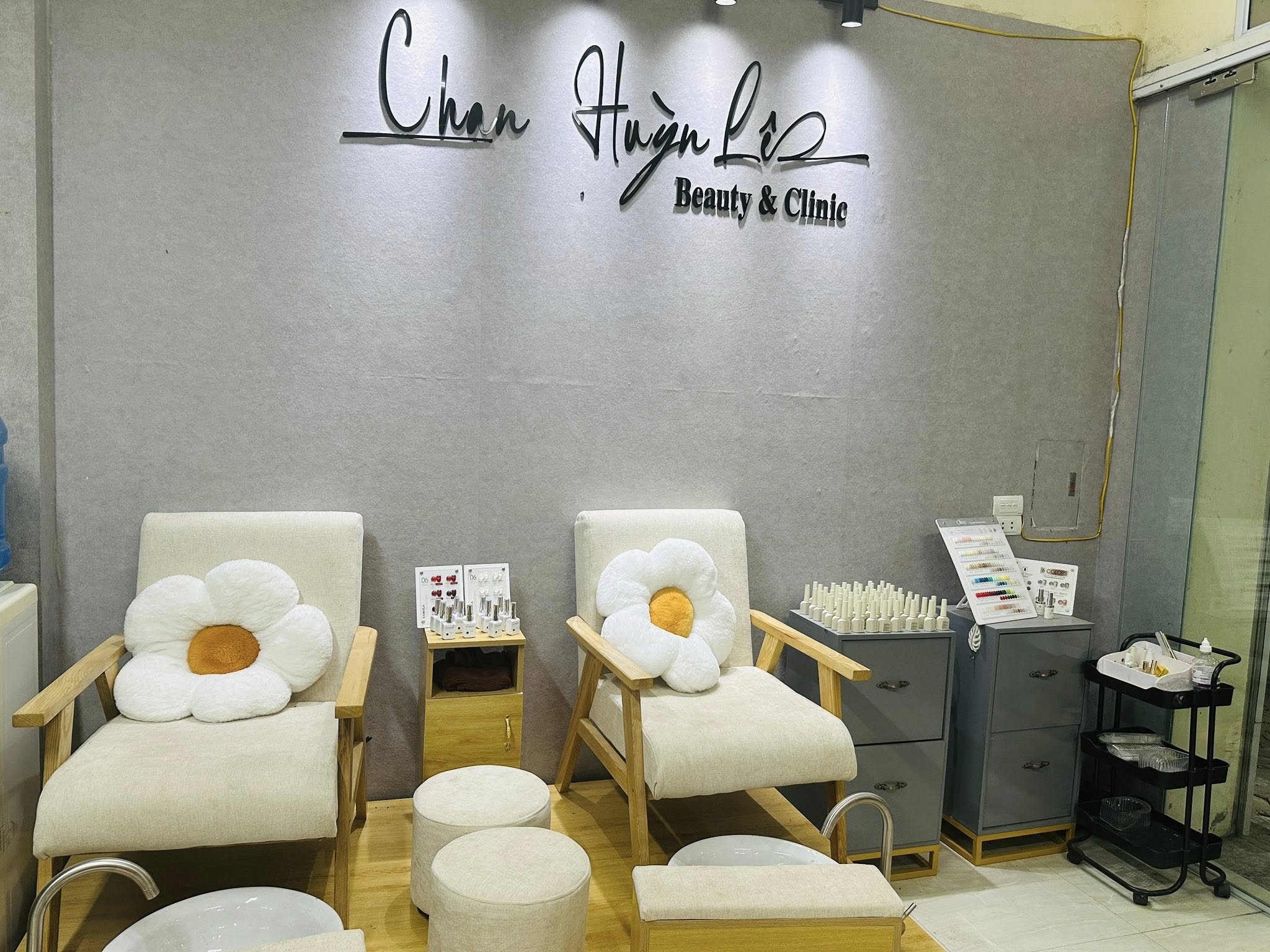 CHO THUÊ LẠI CỬA HÀNG SPA – NAIL Vị trí đẹp, khu dân cư đông đúc,