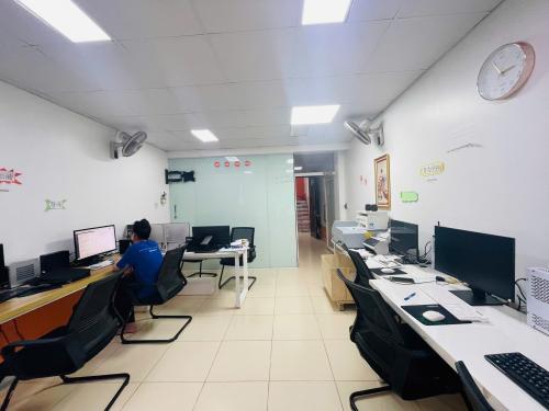 BÁN NHÀ KHUẤT DUY TIẾN, OTO TRÁNH VỈA HÈ KINH DOANH, 6 TẦNG THANG