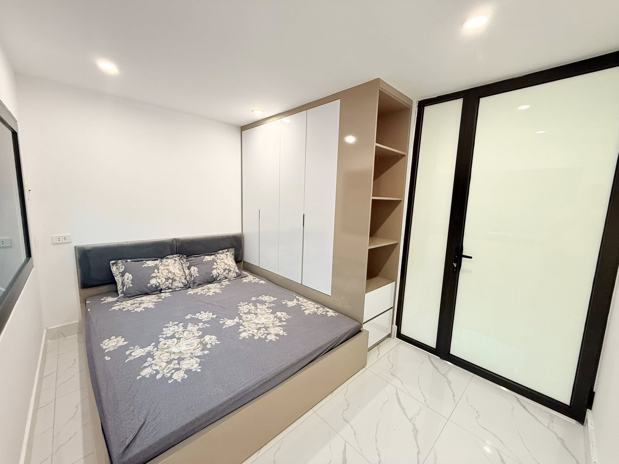 ????Siêu Tập thể Thái Thịnh 115m2, 3 ngủ, Nội thất cực chất, trung