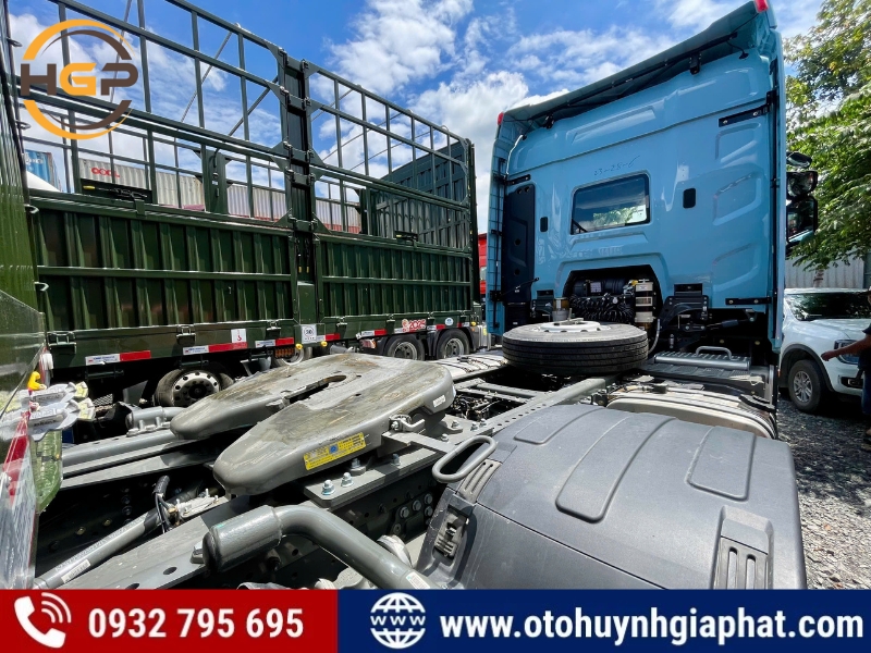 Hàng sẵn tại bãi - Xe đầu kéo Howo Max 460hp 2025