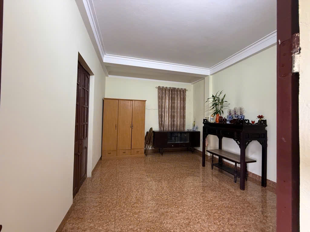 ????????????NHÀ VƯỜN - PHÂN LÔ - 2 MẶT NGÕ - VIEW HỒ - Ô TÔ - Ở