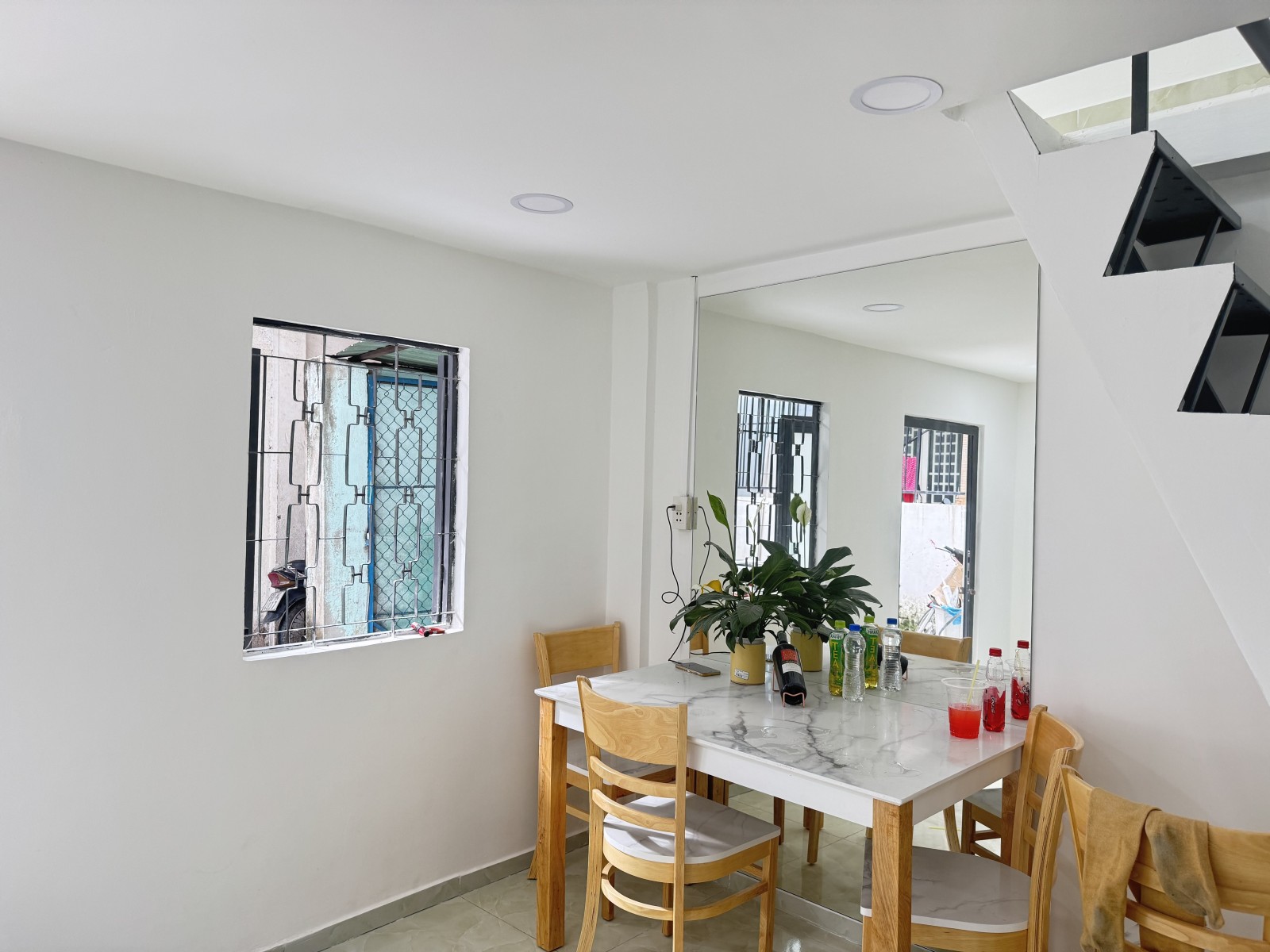 Nhà nhỏ Linh Xuân Thủ Đức giá 1.8 tỷ, hẻm xe hơi, sổ riêng