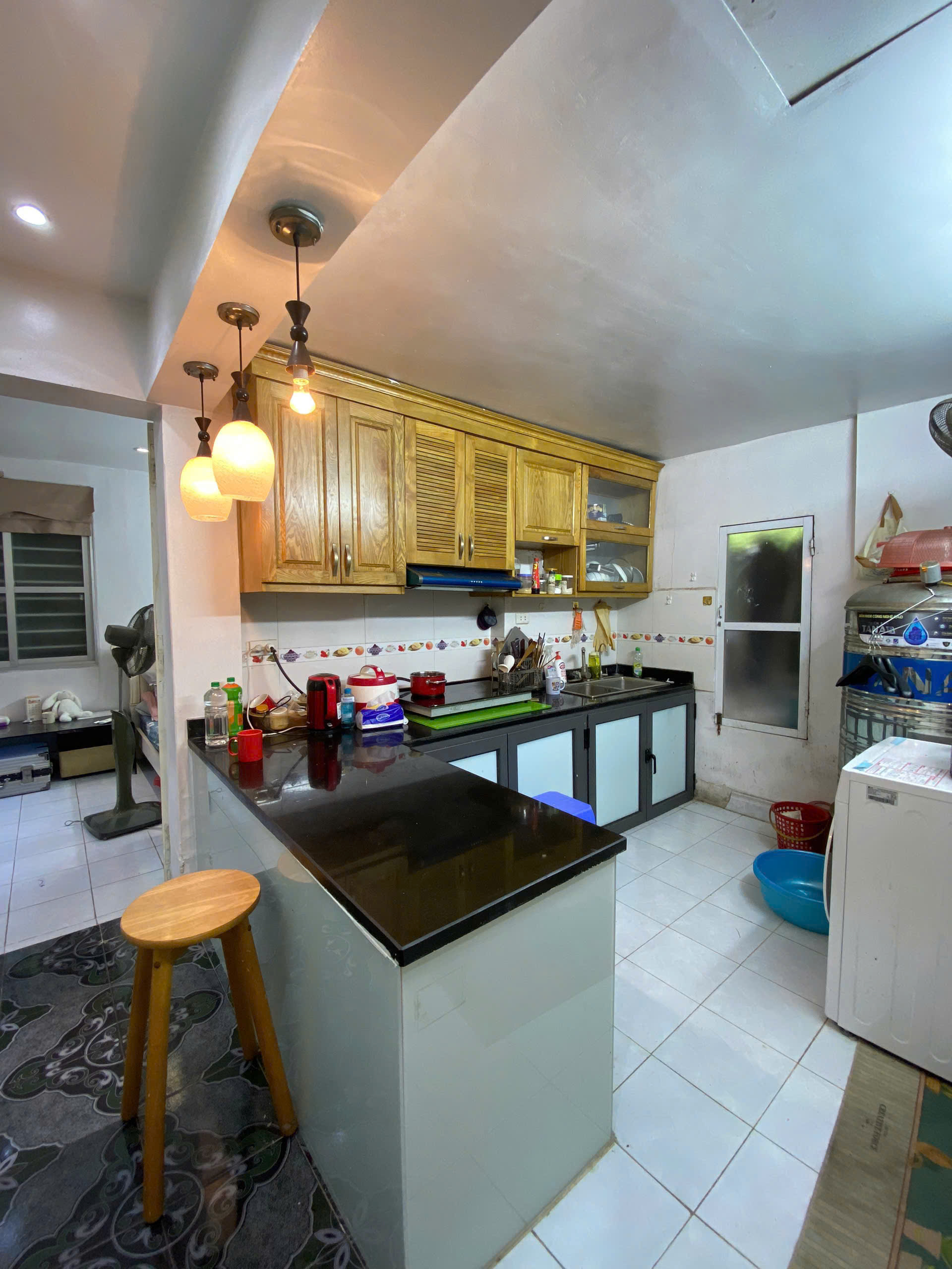 Cho thuê căn hộ tập thể tầng 3 ngõ 48 Ngọc Hồi, 60m2 x 2 ngủ, 1 wc,