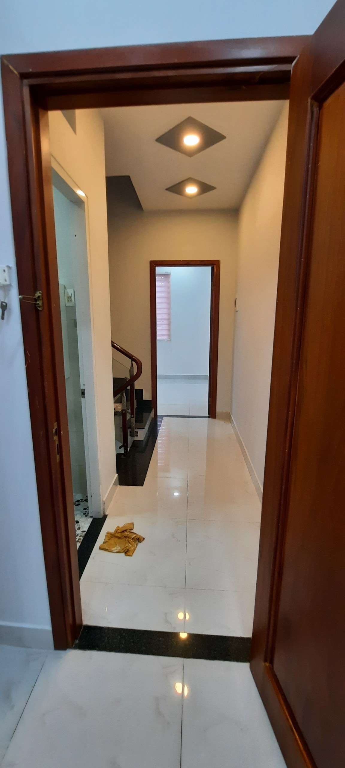 Bán gấp nhà trệt 2lầu đường 5 linh xuân thủ đức TPHCM ,Lh : 0909428959.