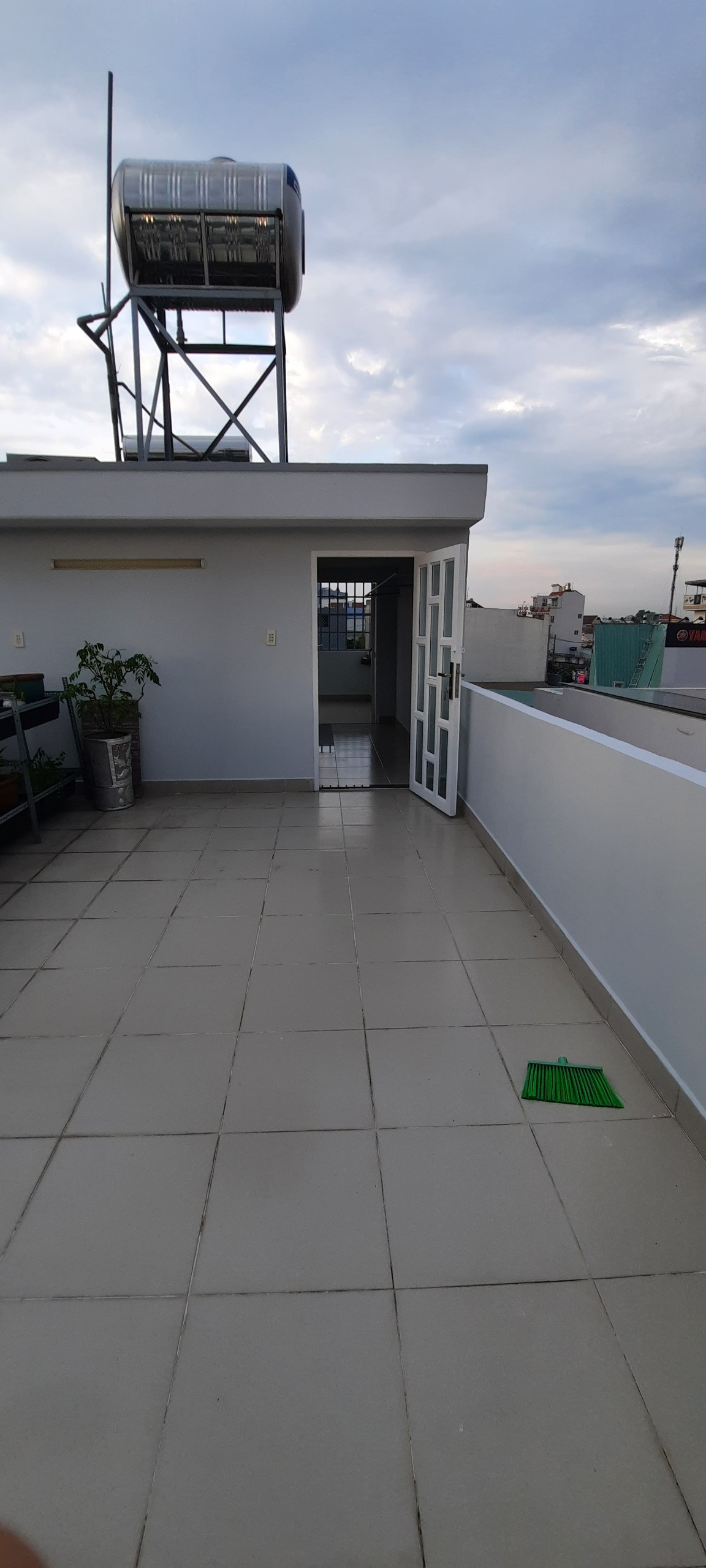 Bán gấp nhà trệt 2lầu đường 5 linh xuân thủ đức TPHCM ,Lh : 0909428959.