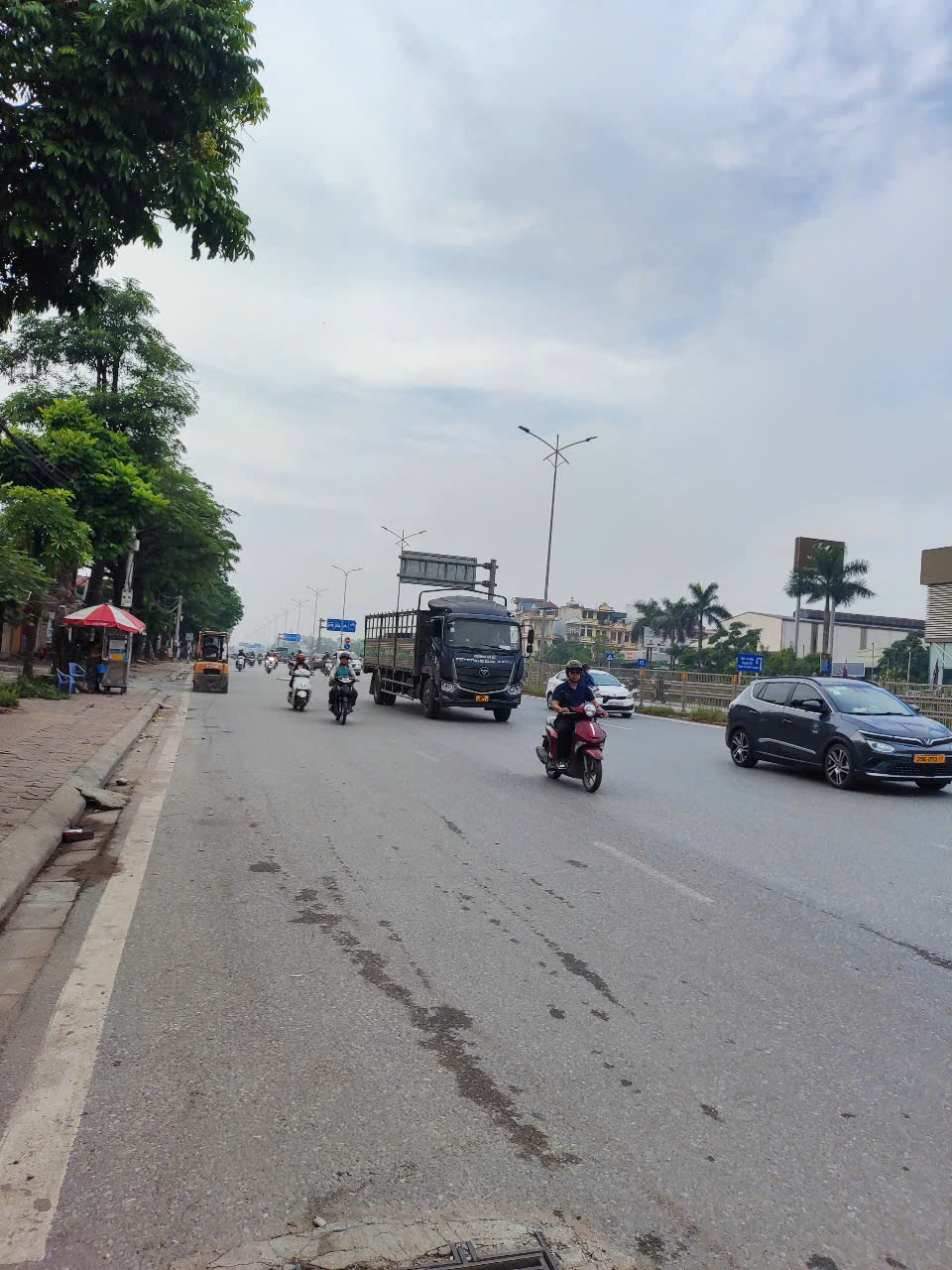 ????????PHÂN LÔ Ô TÔ  TRÁNH - Ô TÔ CHẠY VÒNG QUANH - VỈA HÈ-HƠN 5