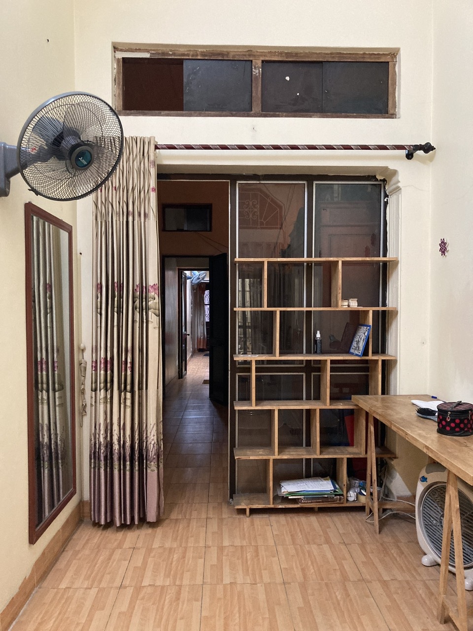 Cho thuê nhà mặt phố 2 tầng (50m2/ 1 sàn) ở 396 Hà Huy Tập, Yên