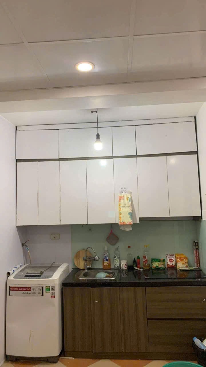 Chính chủ cần cho thuê căn hộ tập thể tầng 2 rất đẹp, ngay đầu