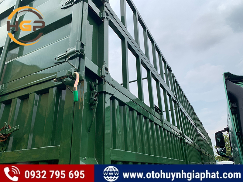 Bán các sản phẩm mooc lồng khung mui PATEC mới 100%