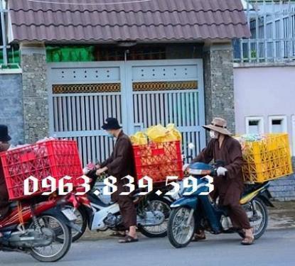 Sóng nhựa giao hàng sau xe máy, rổ nhựa chở hàng shipper rẻ 0963 839 593