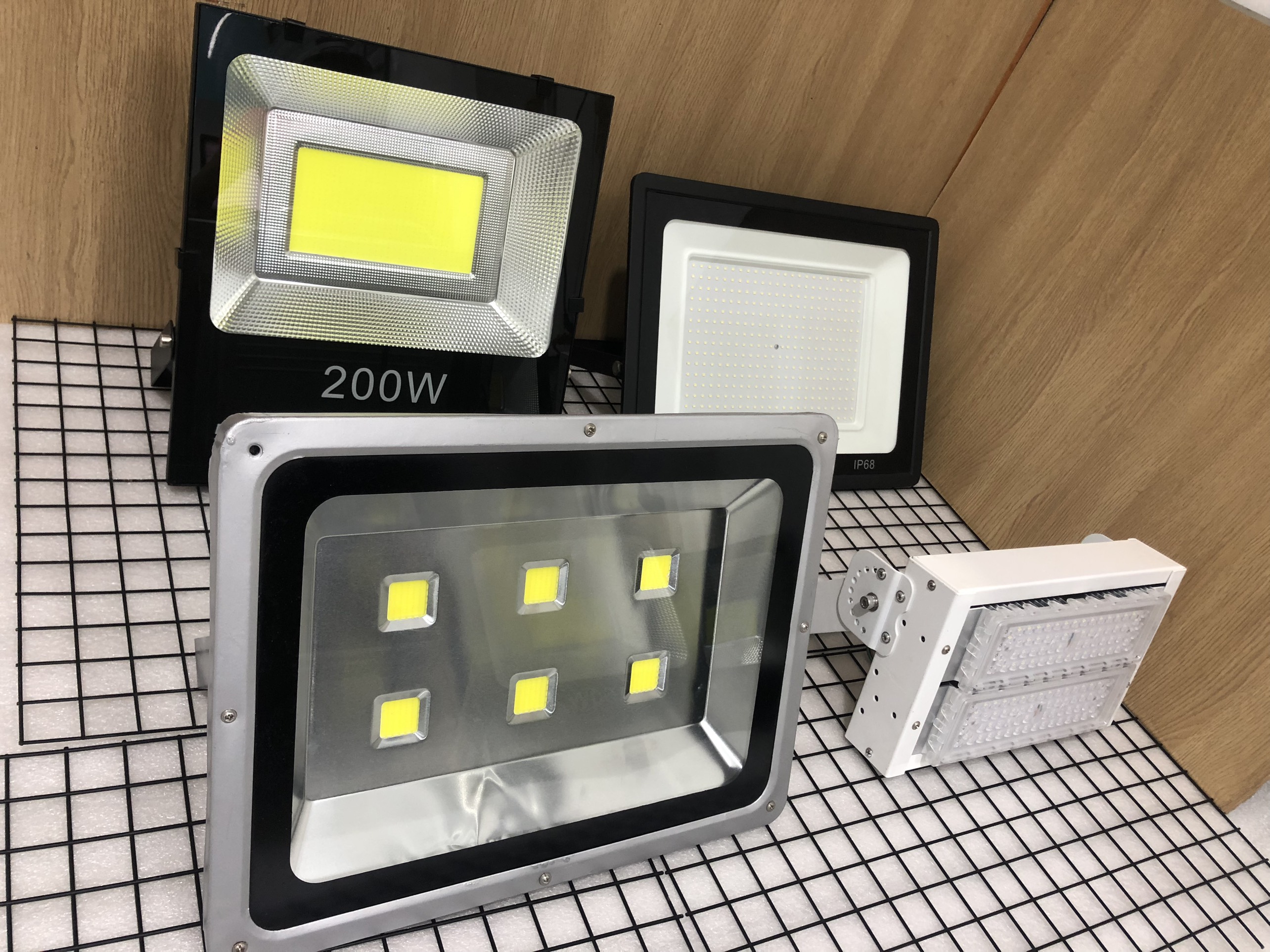 Đèn pha led - Thương hiệu LedSáng