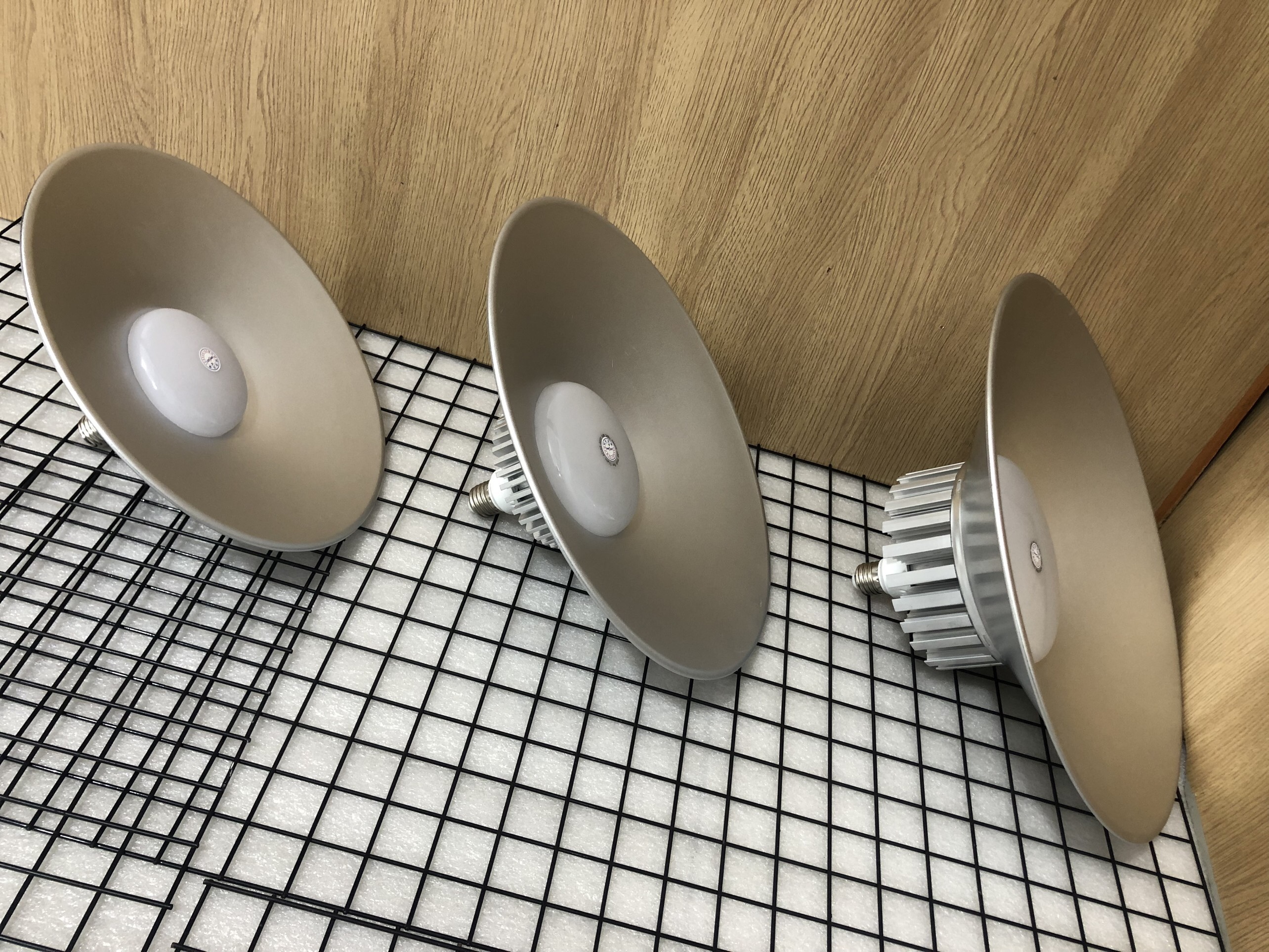 Đèn nhà xưởng e27 chống nước, tản nhiệt