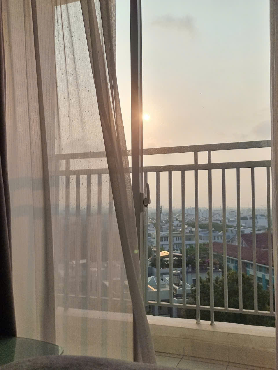 Bán căn hộ Trung Tâm Quận 2 Với Giá Giảm Sốc. Chỉ 1,850 tỷ bao toàn