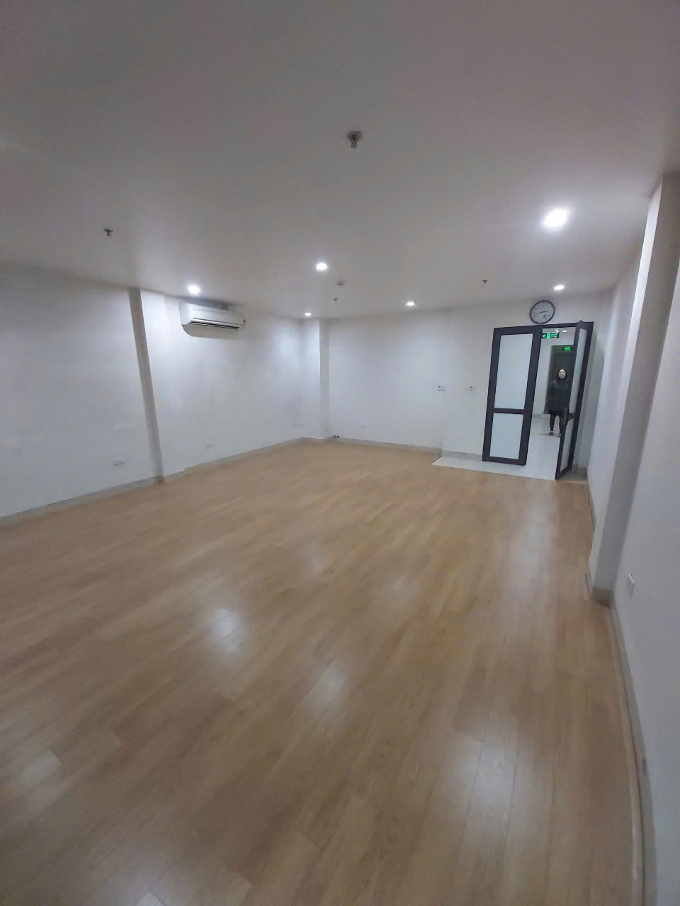 Cho thuê T.Ò.A MP Ngô Xuân Quảng.Gia Lâm, Hà Nội, 110m2x9T,  thang