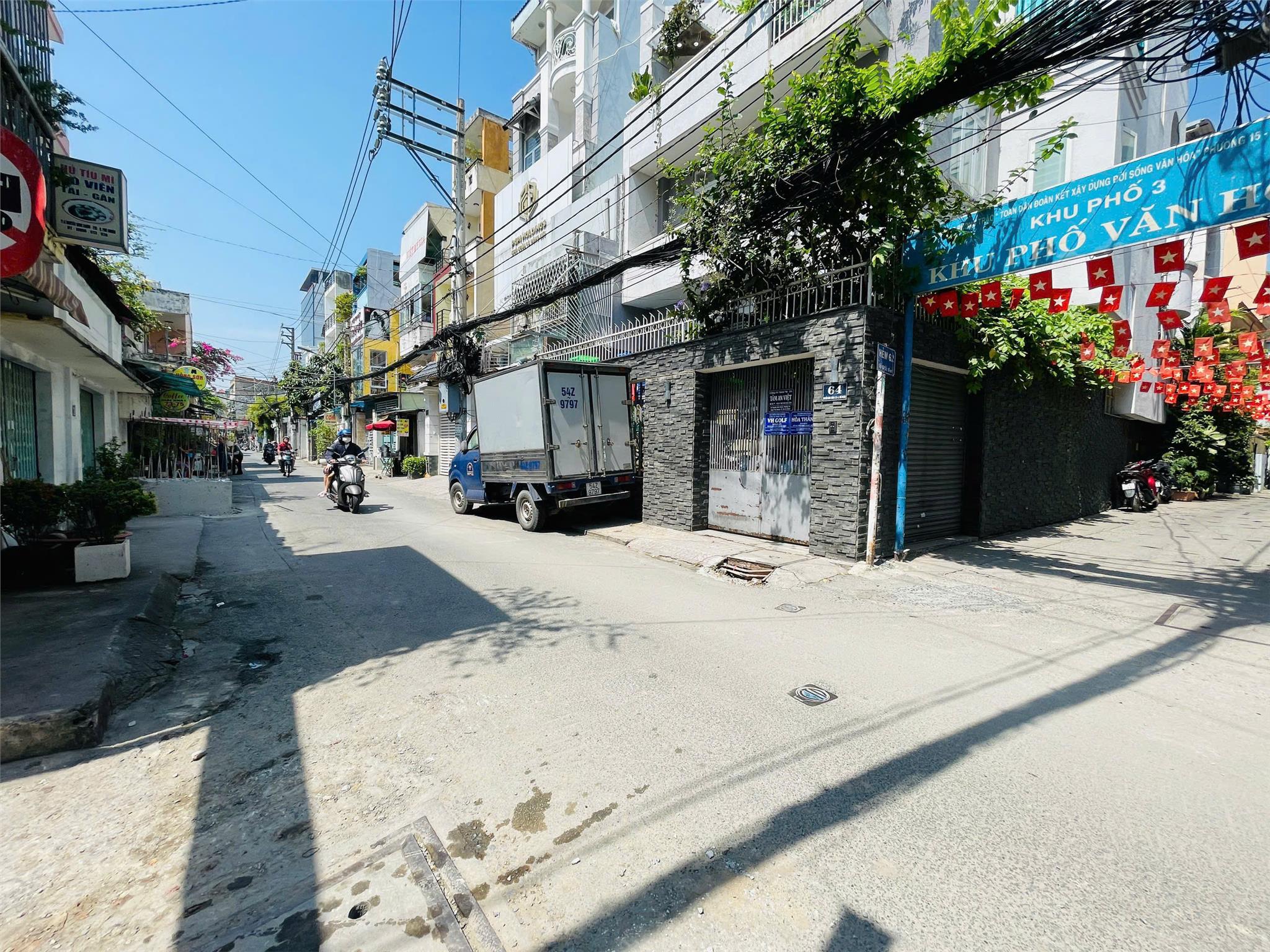 BÁN NHÀ 2 TẦNG 3 PHÒNG NGỦ, 3 WC - HXH NGUYỄN ĐÌNH CHÍNH, P.15, PHÚ
