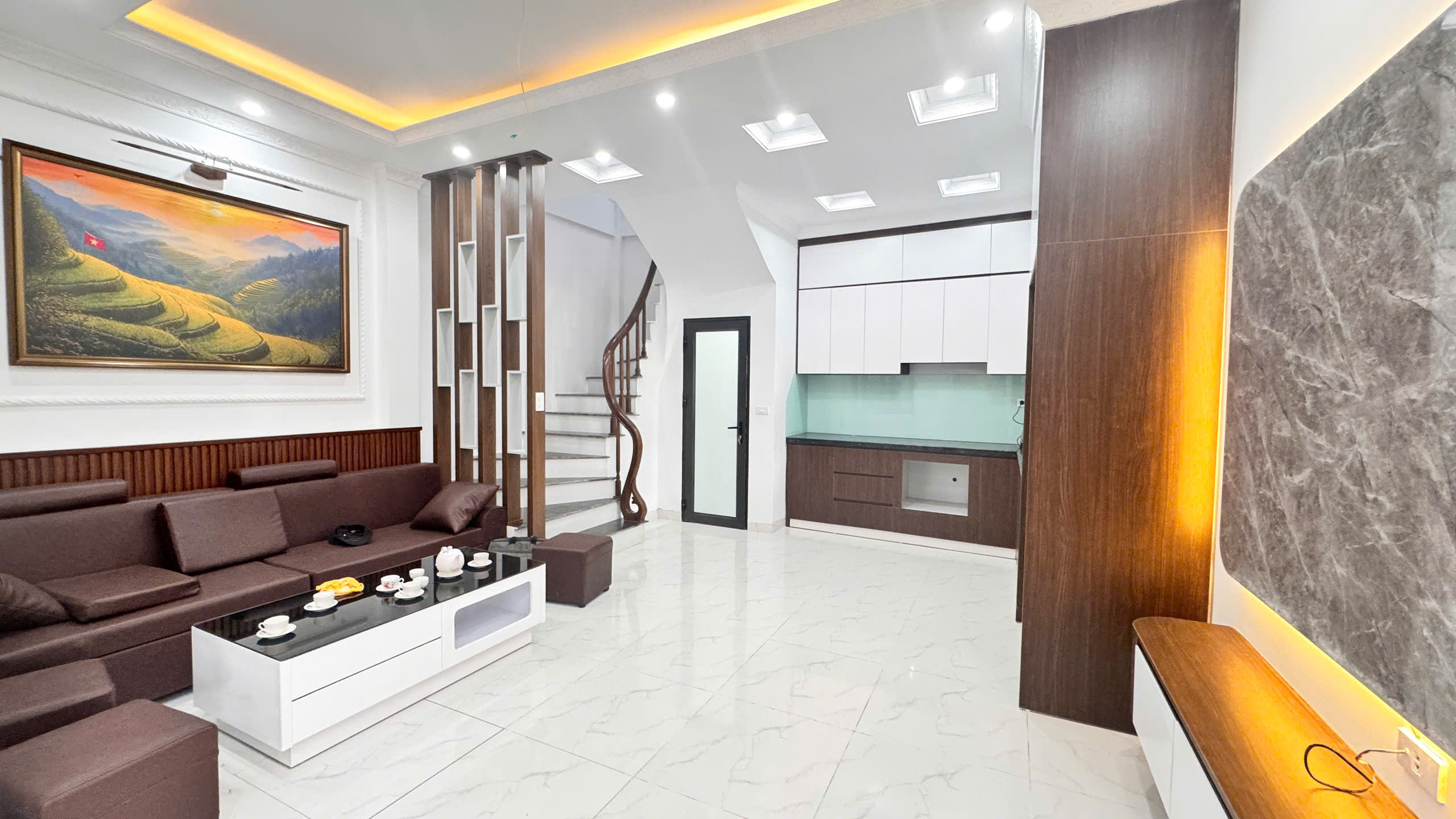 Bán nhà 5 tầng Yên Vĩnh,Kim Chung, Hoài Đức xây mới, 32m, ô tô đỗ