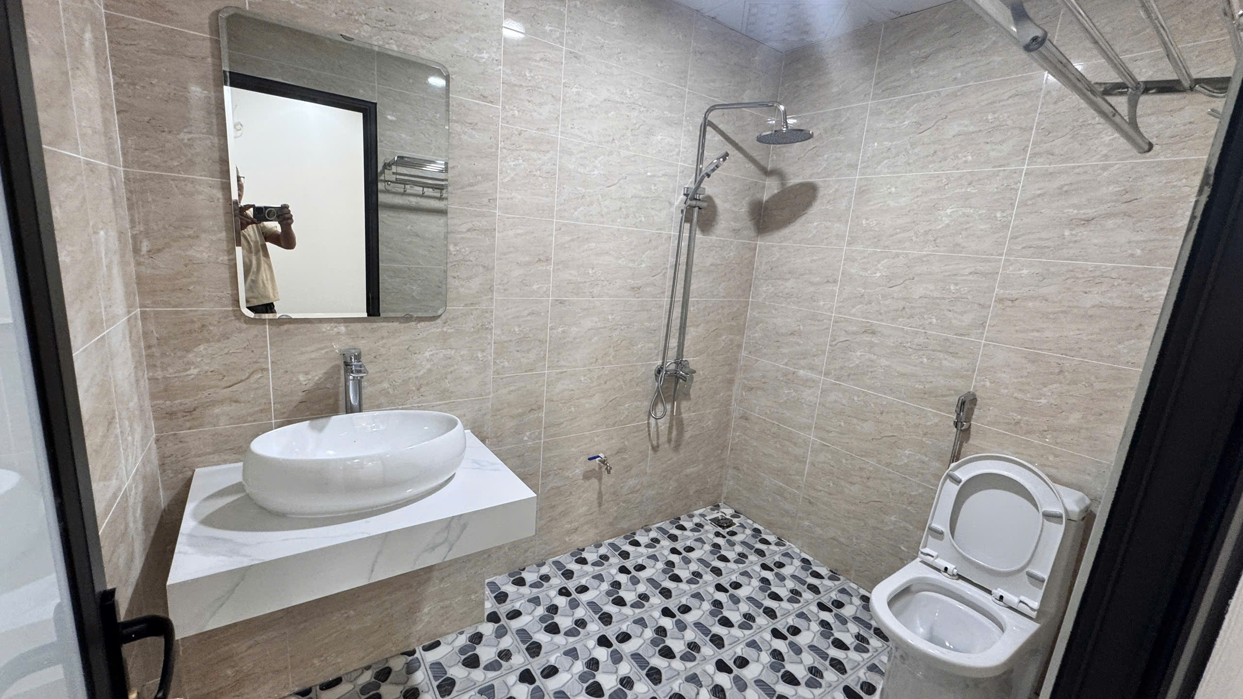 Bán nhà 5 tầng Yên Vĩnh,Kim Chung, Hoài Đức xây mới, 32m, ô tô đỗ