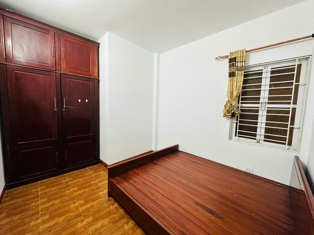 Tây Hồ hót quá nhỉnh 8 tỷ có ngay nhà 5 tầng, 2 phút ngồi bờ Hồ