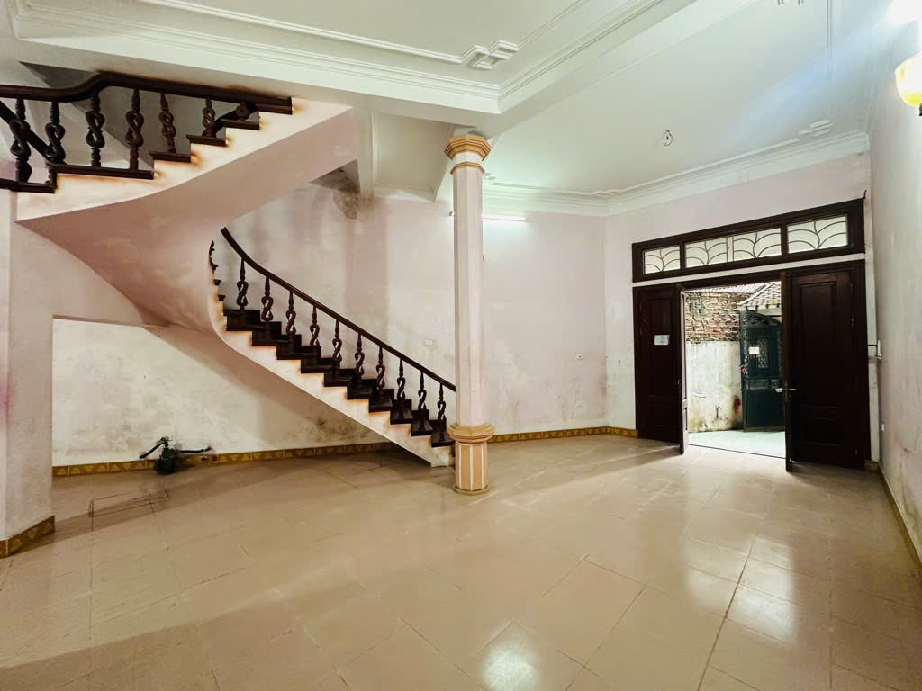 HOÀNG MAI - HOÀNG VĂN THỤ - GẦN HỒ ĐỀN LỪ - 72M2 - 4 TẦNG - Ô TÔ ĐỖ