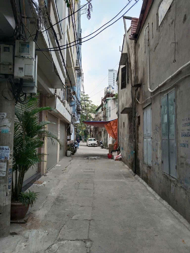 Nhà Tây Hồ trích Sài 40m, view Hồ Tây, 2 mặt ngõ, oto đỗ cửa, mảnh