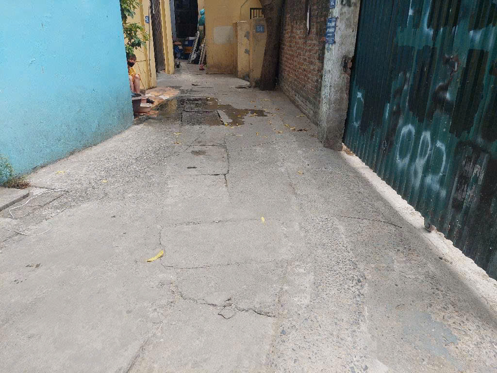 Nhà Tây Hồ trích Sài 40m, view Hồ Tây, 2 mặt ngõ, oto đỗ cửa, mảnh