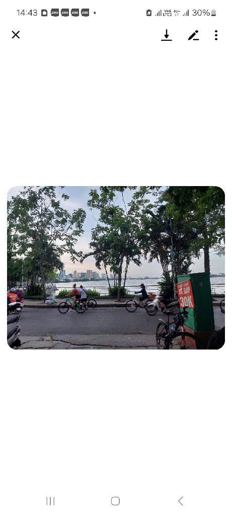 Nhà Tây Hồ trích Sài 40m, view Hồ Tây, 2 mặt ngõ, oto đỗ cửa, mảnh