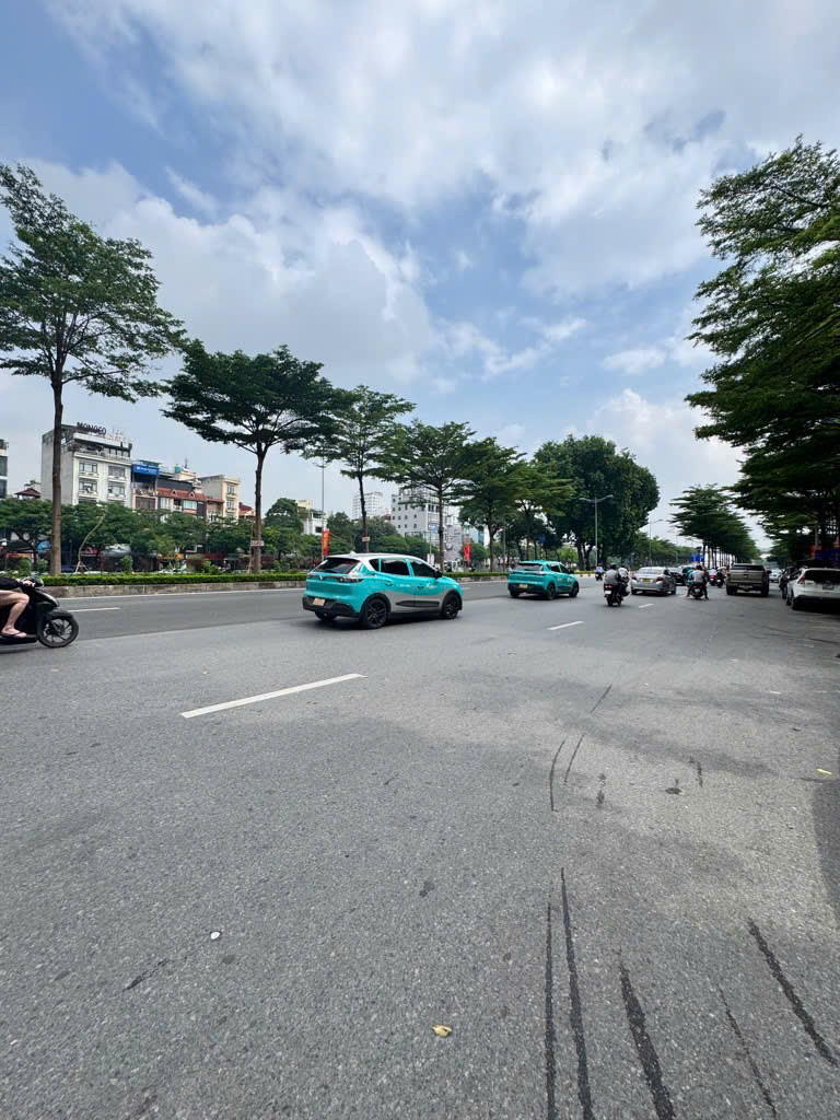 MẶT PHỐ ĐƯỜNG LÁNG - TÒA VĂN PHÒNG 8 TẦNG - 50M² - MT 5M - 37 TỶ