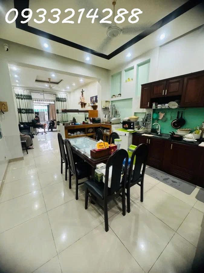 BÁN GẤP NHÀ - HẼM  Ô TÔ - DIỆN TÍCH 78,6M2 (4M X 19,6M) ,TÂN