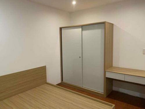 Siêu phẩm Nhà Tây Hồ Lạc Long Quân 37m, 7 tầng, thang máy, Nhà xây